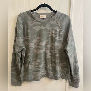 Camo sweatshirt